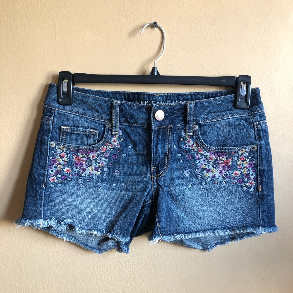 AEO Floral Embroidered Denim Shorts!
